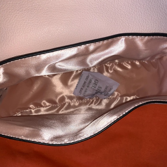 Victoria’s Secret Light Pink Crossbody Bag - Picture 3 of 6